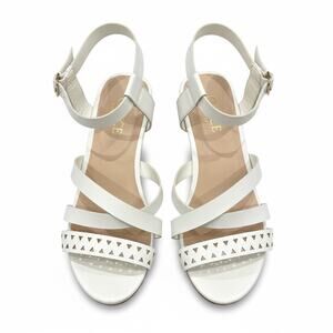 Girls The Children’s Place White Strappy Sandals Size 2 Cutout Detail